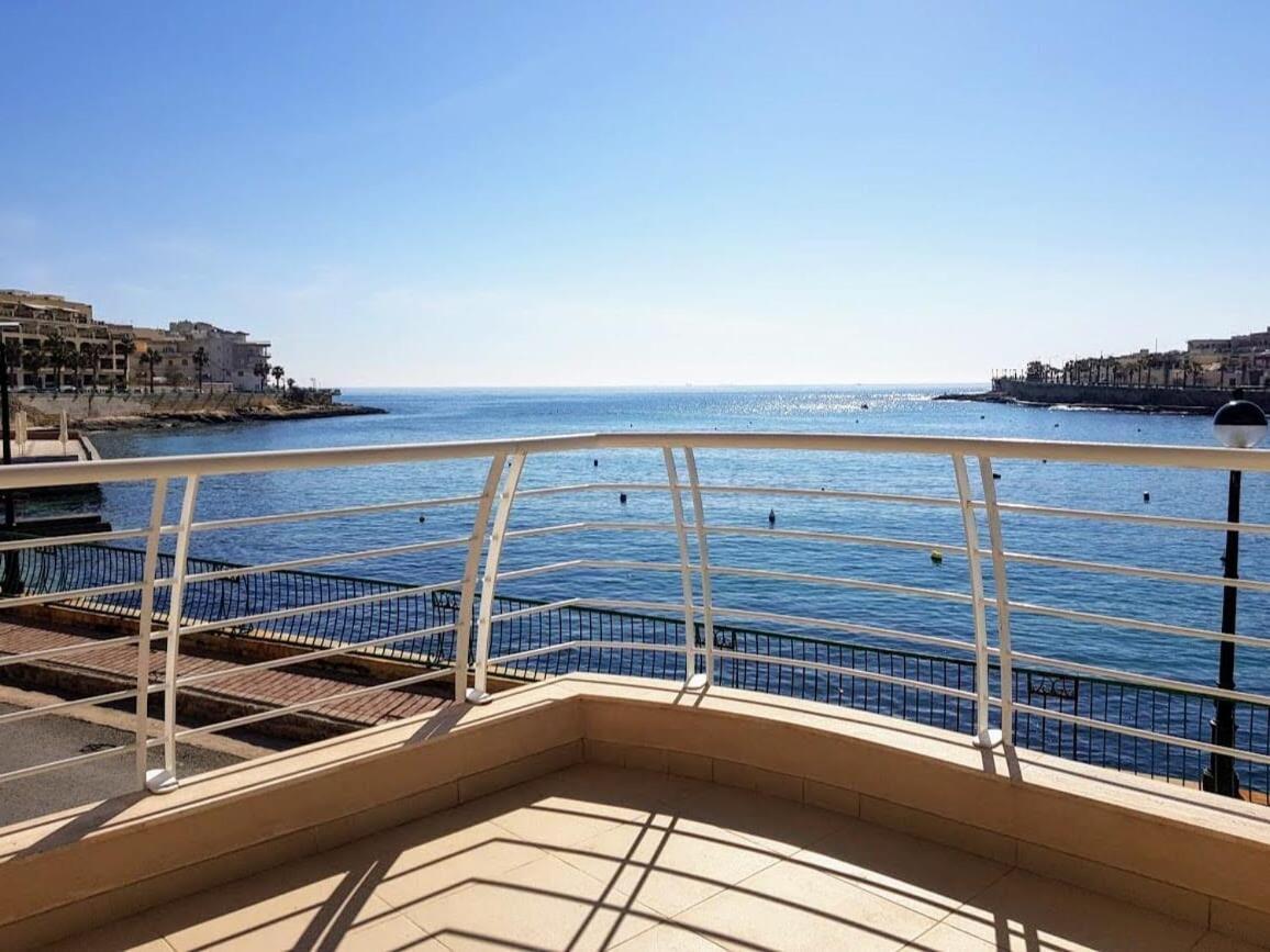 Riviera Holiday Apartments - Seafront - Wifi Marsaskala Cameră foto
