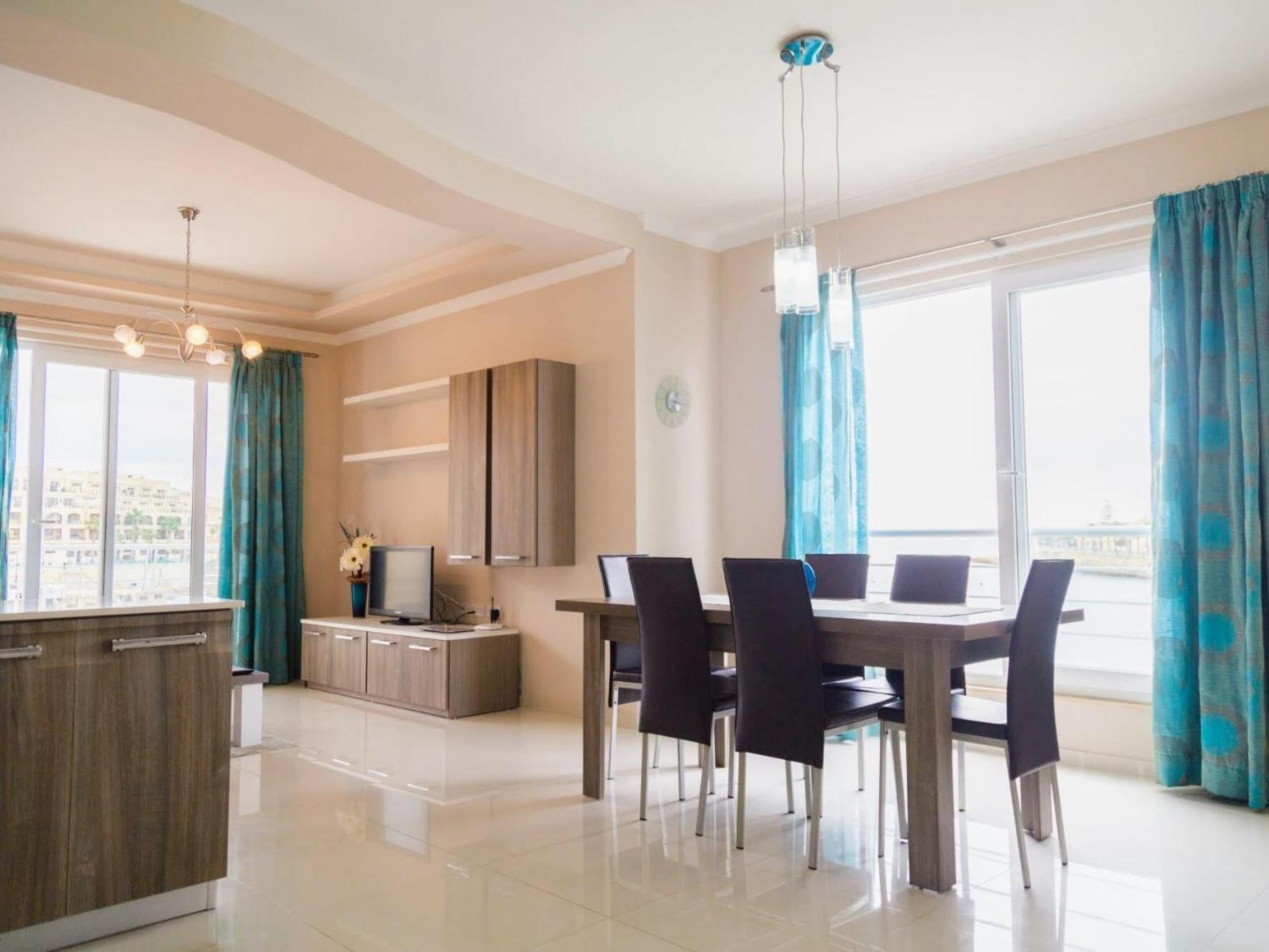 Riviera Holiday Apartments - Seafront - Wifi Marsaskala Cameră foto