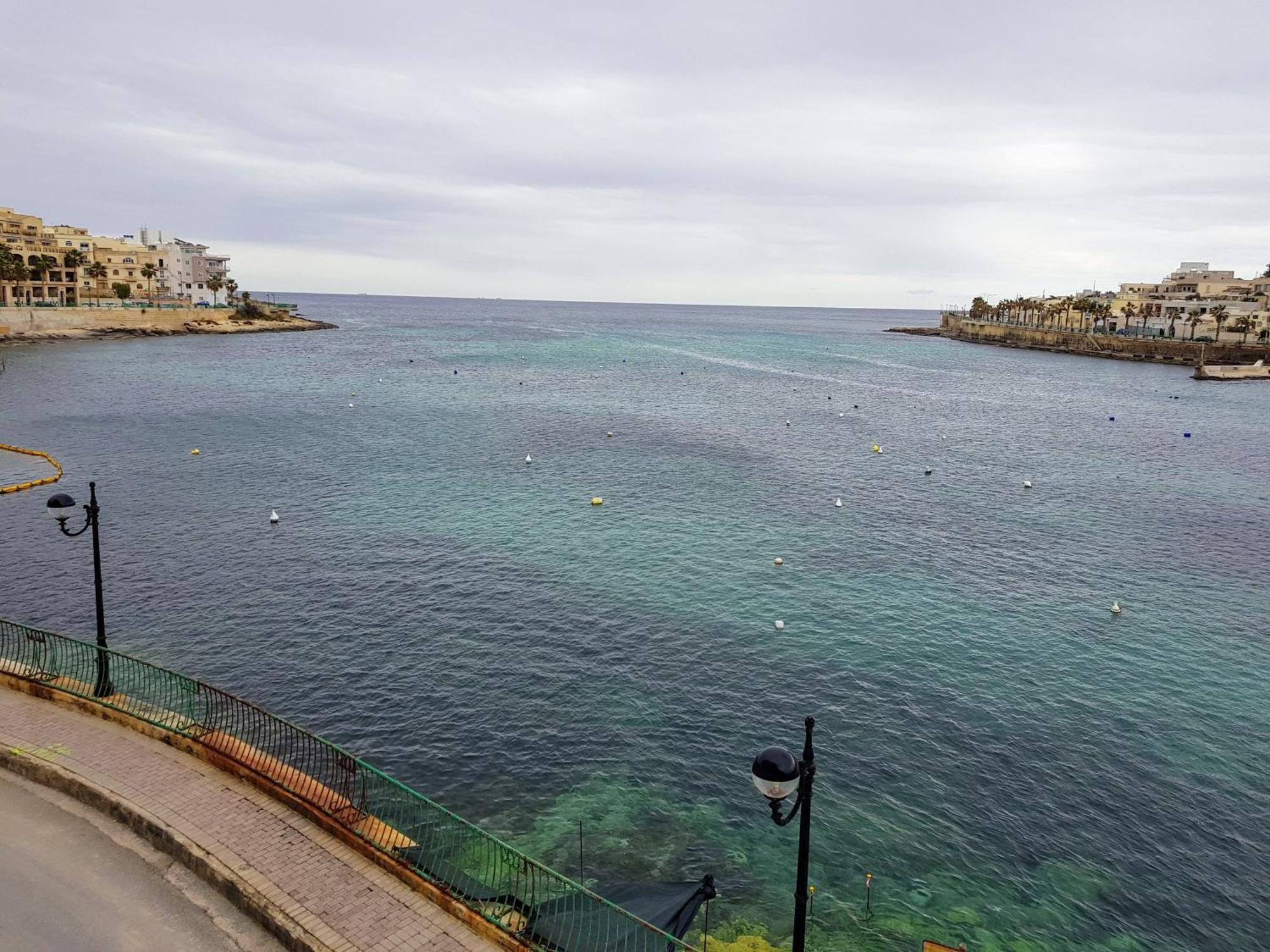 Riviera Holiday Apartments - Seafront - Wifi Marsaskala Cameră foto
